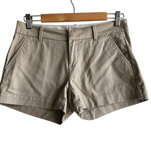 Uniqlo Chino Shorts Khaki‎ Casual Classic Preppy Size 2 Summer NWOT